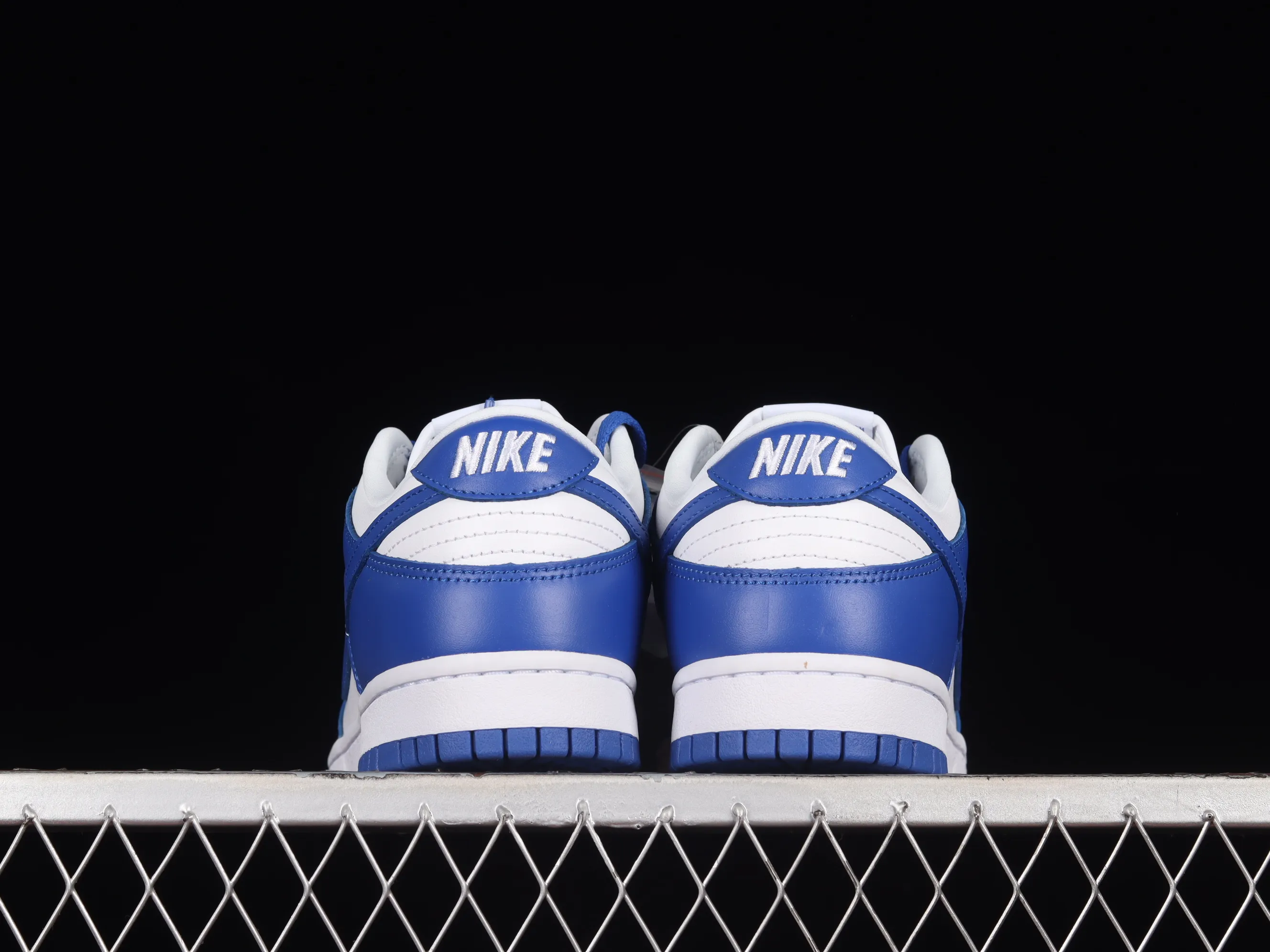 All Categories Nk SB Dunk Series Nk SB Dunk Low Low-top Sneakers M Version Pure Original Nk SB Dunk Low Pro "Kentucky" White and Blue University of Kentucky SB Smashing Backboard Fashion Casual Sneakers CU1726-100